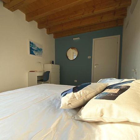 Sol Lakeview Sale Marasino Bagian luar foto